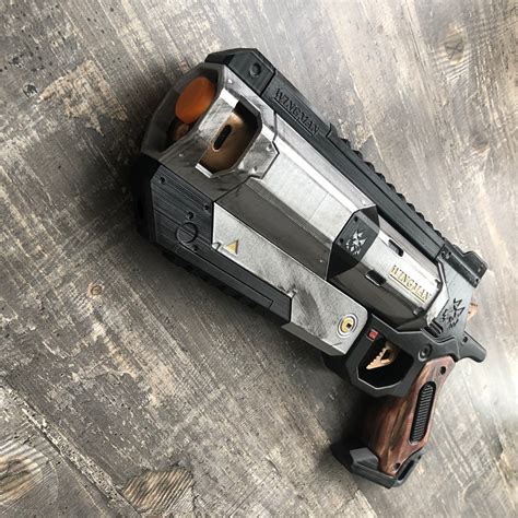 apex wingman pistol.